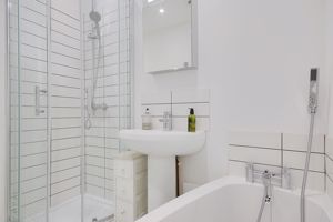 Family Bathroom- click for photo gallery